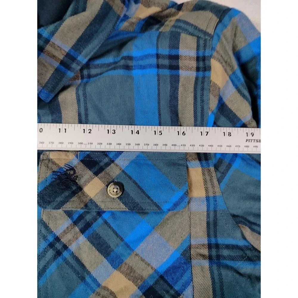 Legendary Whitetails Jacket Mens Large Blue Plaid Flannel Hooded Quilted Shacket